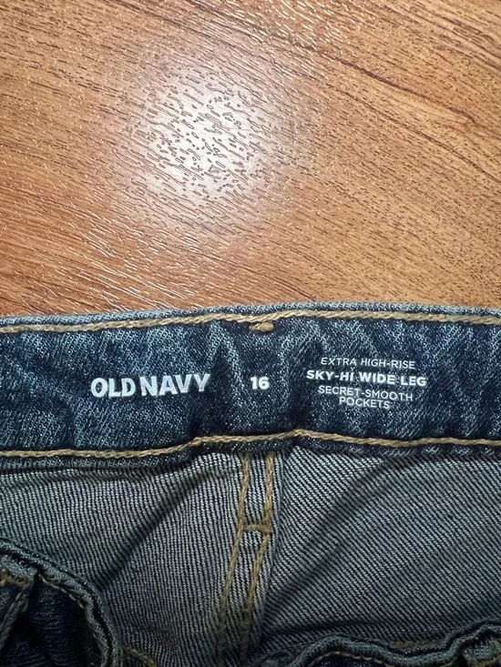 Old Navy Sky-Hi Wide Leg Jeans Size 16 Extra High Rise Medium Wash Denim - Picture 2 of 9